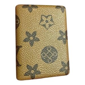 Brand new compact mirror